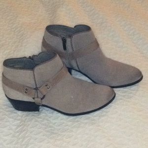 Sam Edelman low booties